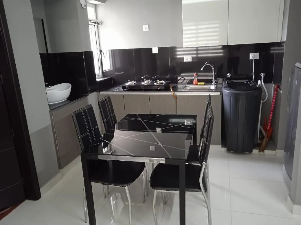 Traven Homes Earthspace Transit Kochi 0*,